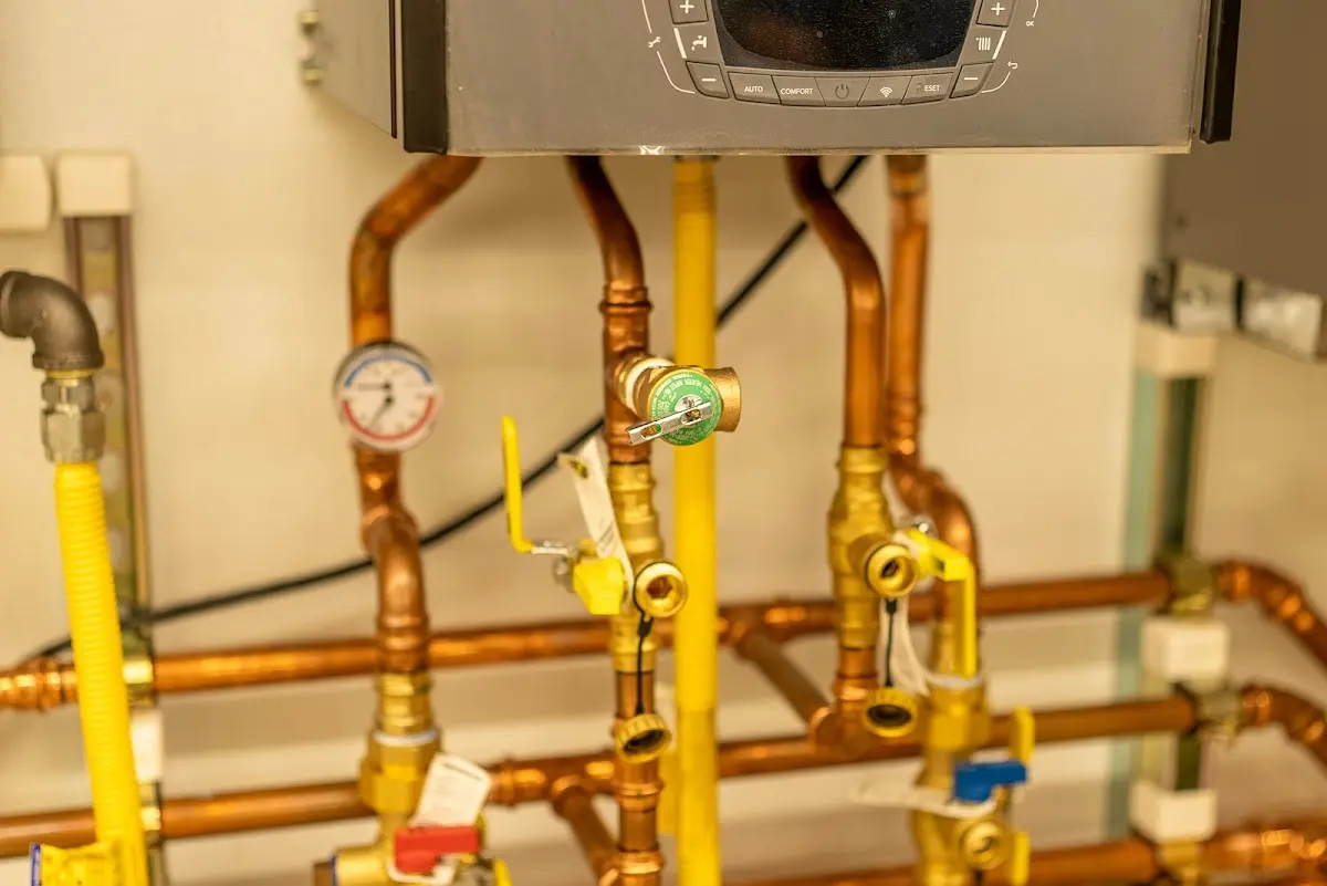 Licensed technician providing Emergency Plumbing for a homeowner in Pontoon Beach